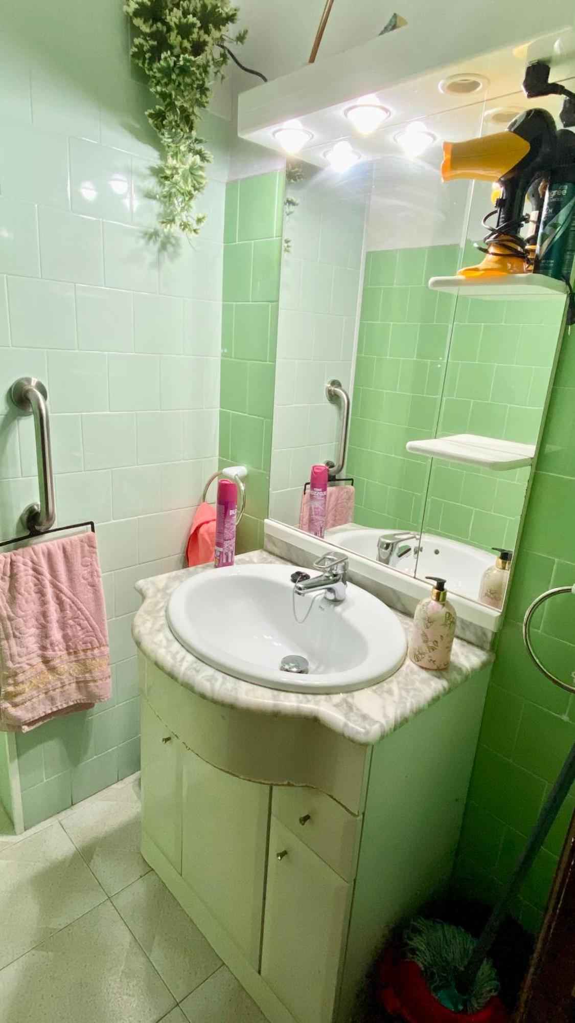 Habitacion Barato En Piso Familiar Compartido El Centro De La Ciudad Cerca De La Estacion De Autobuses Tarragona Kültér fotó